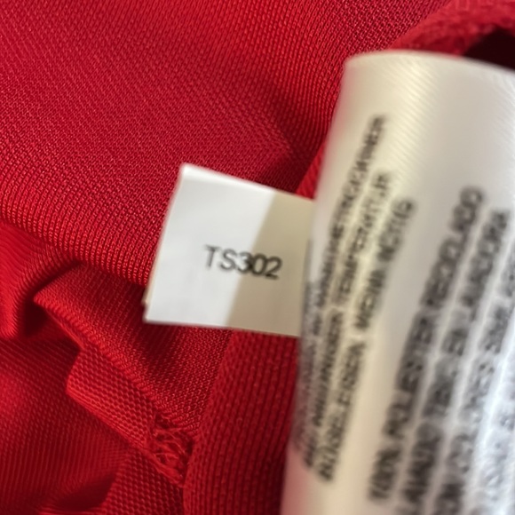 Chick-fil-A TEAM style oobe Recycled Fabric Red Short Sleeve Polo Shirt Medium - Picture 8 of 9